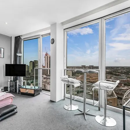 1-bedroom In Center *